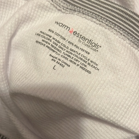 Warm Essentials by Cuddl Duds. White long sleeve vneck Henley - Picture 7 of 8